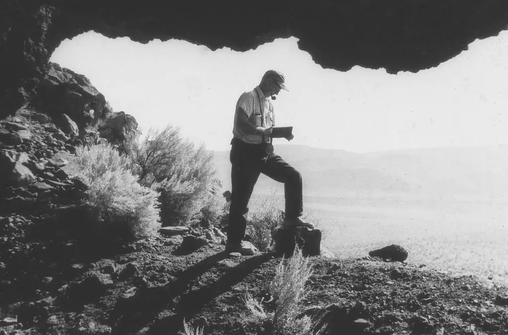 Rare 1,700-Year-Old Jewish Lamp Found in Jerusalem Excavation